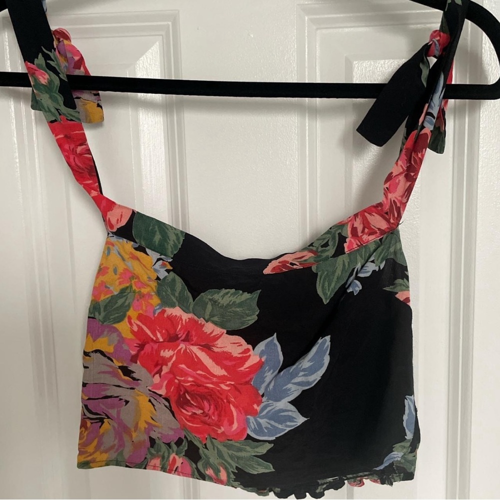 Reformation crop black & pink floral top size 4